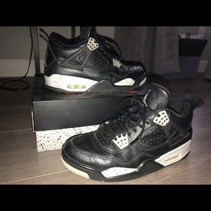 Air Jordan 4 “Oreos”